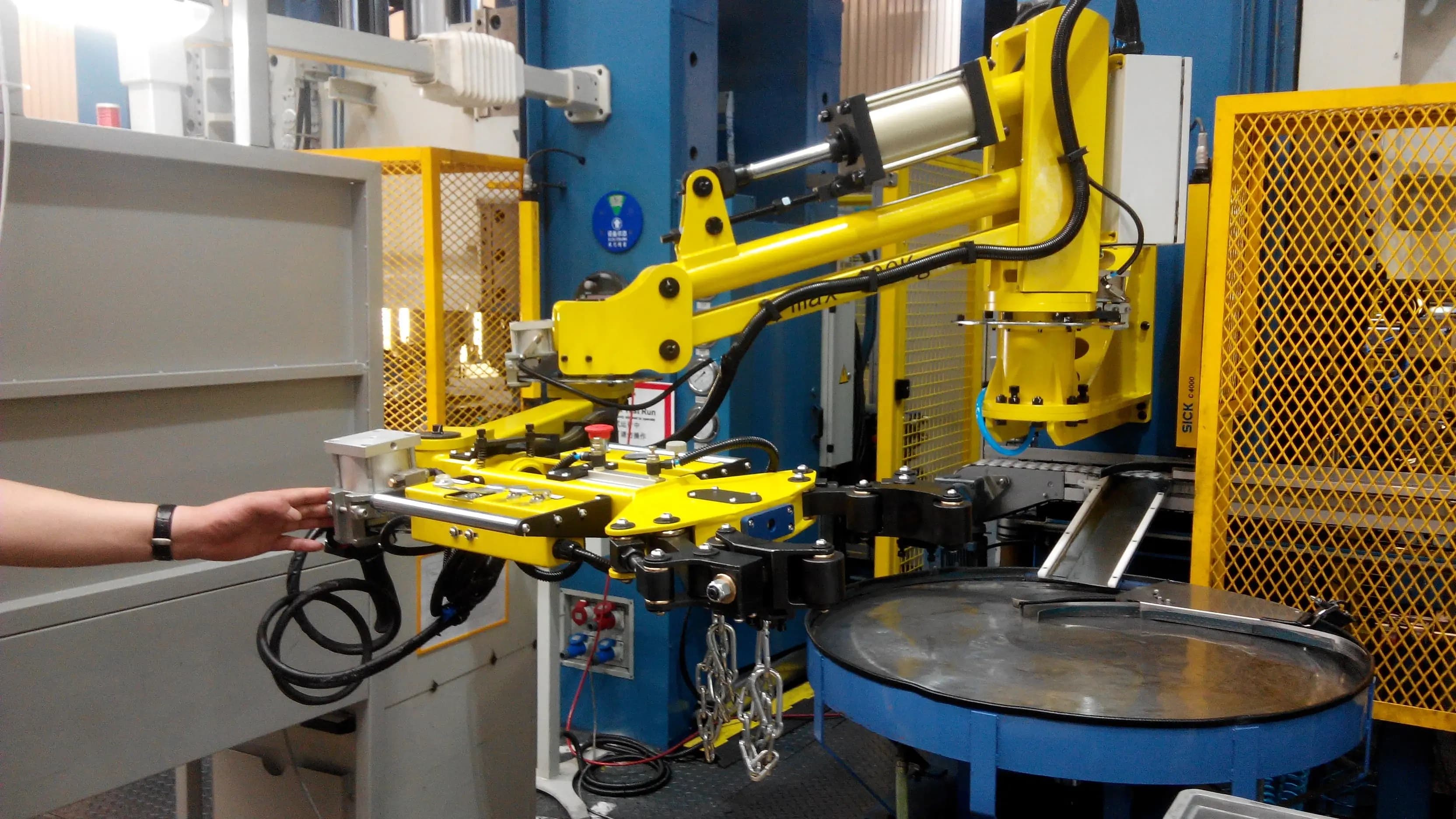 汽车装配助力机械手解决方案