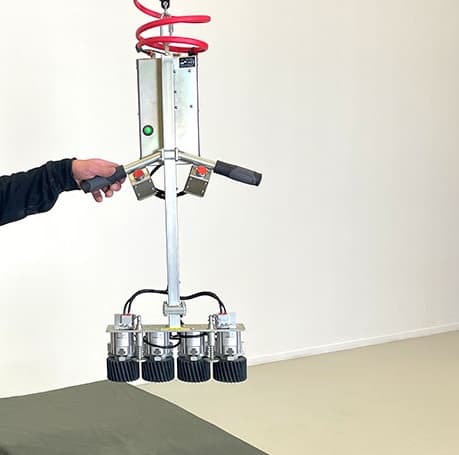 塑料加工案例：注塑件取出效率提升80%